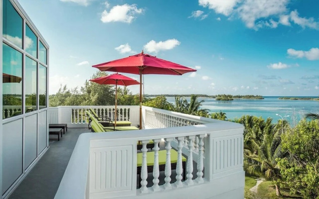 Lagoon Lodge