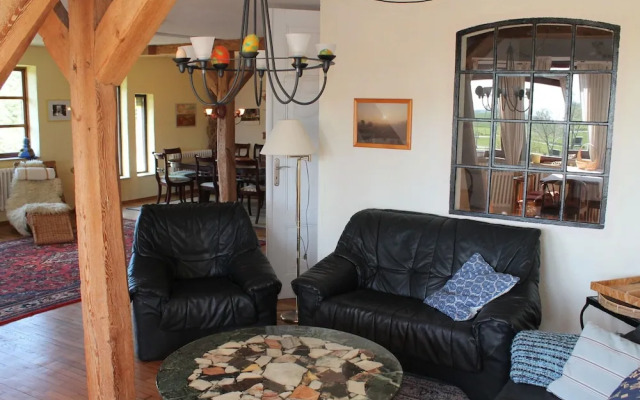 Rustic-style Apartment in Buschenhagen With Garden