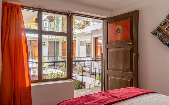 Capac Inka Wasi Plaza