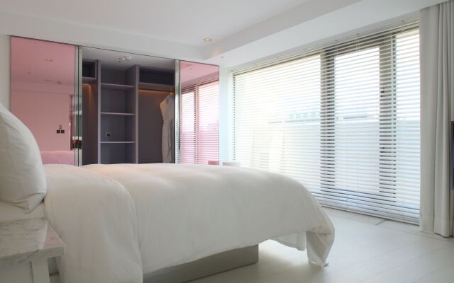 S Hotel Designed by Philippe Starck (Quarantine Hotel)