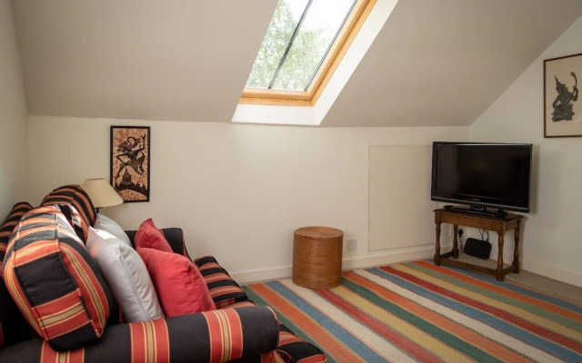 "Kirkmichael House B&b"