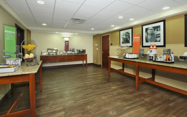 Hampton Inn & Suites Murray