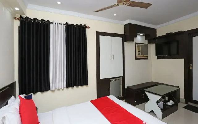 OYO 5249 Hotel Heera International