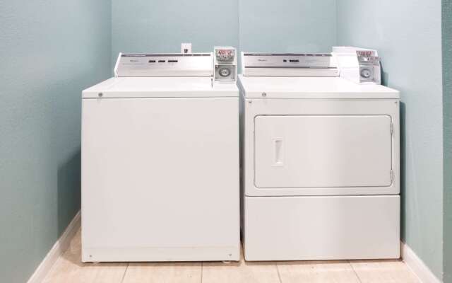 Super 8 by Wyndham Brenham TX