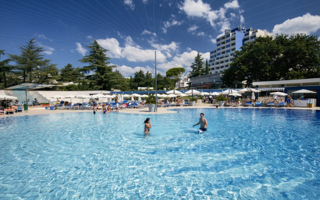 Valamar Diamant Residence