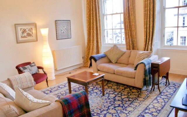 3 Bedroom Apartment in Edinburgh's New Town