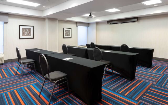 Hampton Inn Denver-International Airport