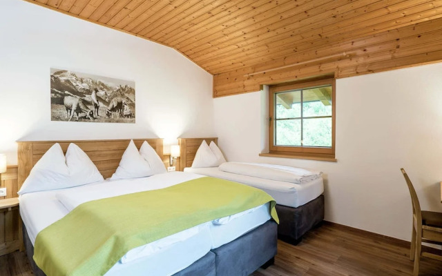 Spacious Chalet near Ski Area in Saalbach-Hinterglemm