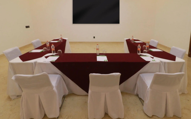 Holiday Inn & Suites Puerto Vallarta Marina & Golf by IHG