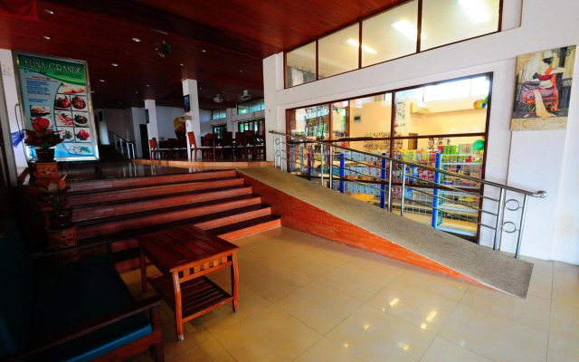 Alina Grande Hotel and Resort