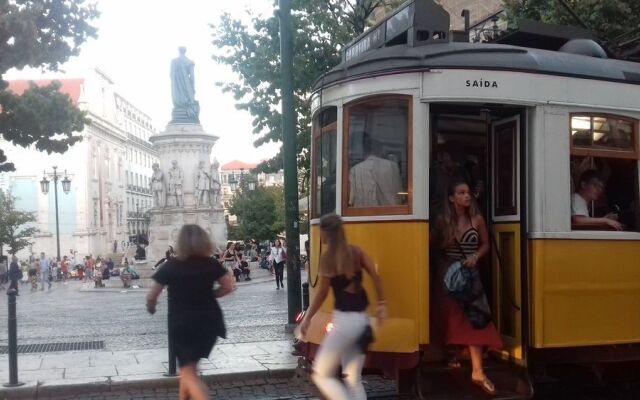 Bairro Alto Apartment by Rental4all