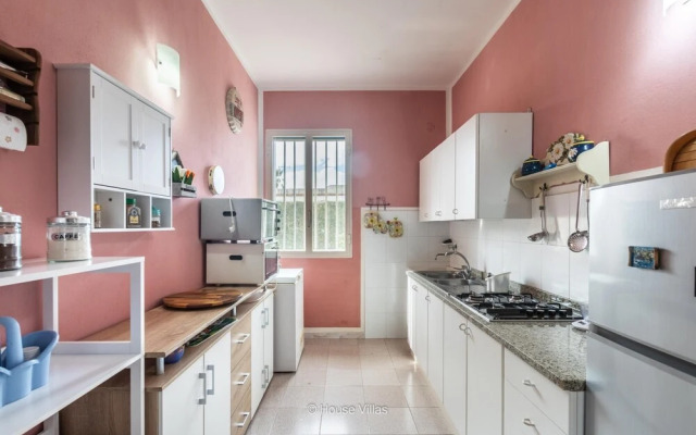 Summer Kiss in Siracusa