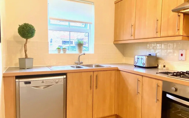 Aylesbury Contractor & Staycation Home