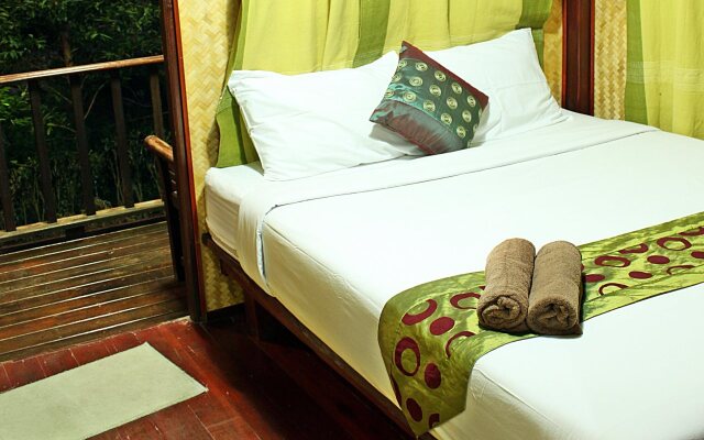 Baansuanlynjee Maeklong Resort