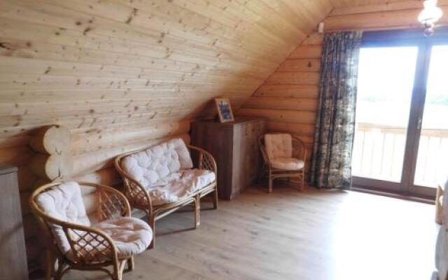 Holden Log House Gyarmat