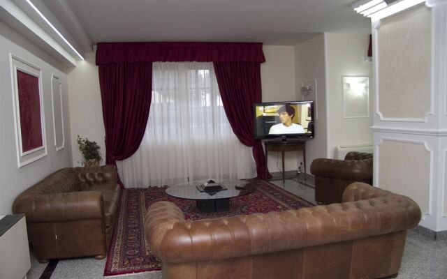 Green Park Hotel