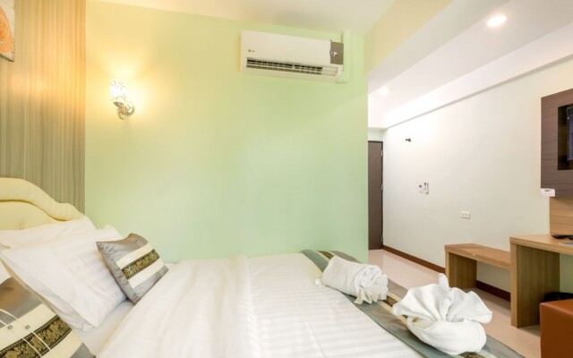 RoomQuest Suvarnabhumi Airport Rom Klao