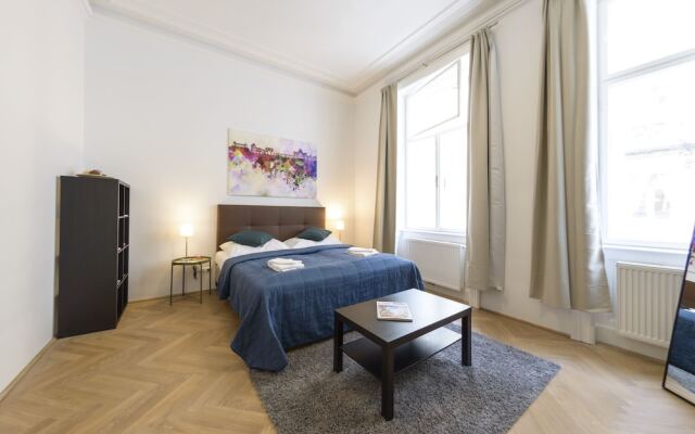Senator Suite Stephansplatz by Welcome2Vienna