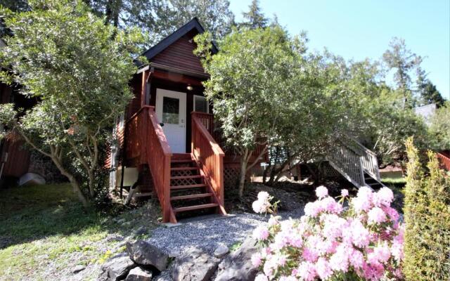 West Coast Cabin