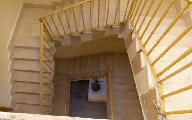 Spring Hotel Luxor