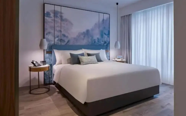 1 Bedroom Beautiful Unit in Prime Location