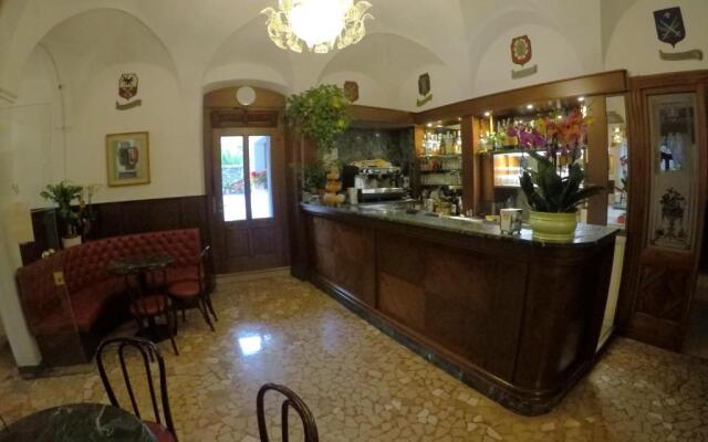 Hotel Ristorante Combolo