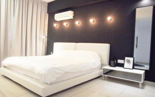 M23 Home Away - BLACK . WHITE Designer Space