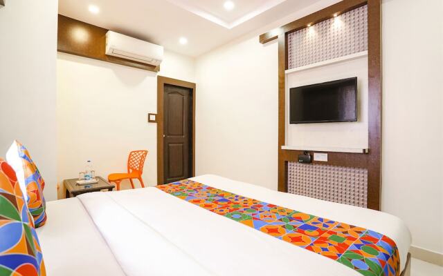 Fabexpress Geeta Palace