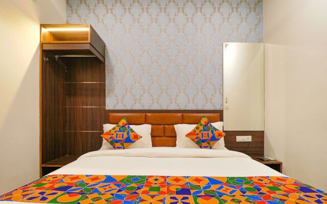 Fabhotel California Heights