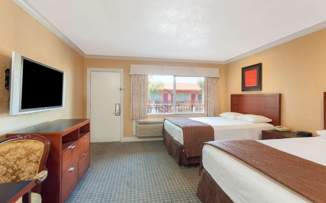 Om Park Inn and Suites El Cajon near San Diego