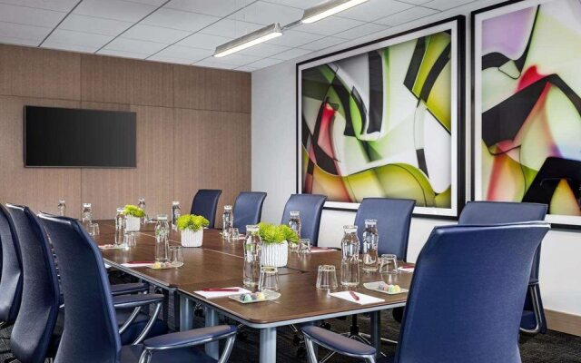 The Art Hotel Denver, Curio Collection by Hilton