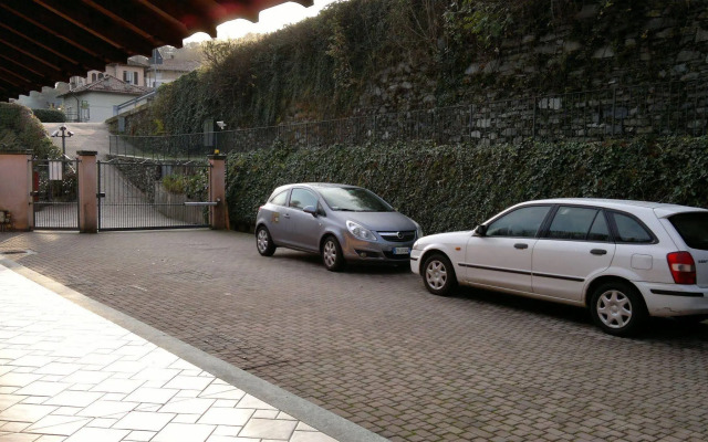 Lo Scoiattolo e la Noce