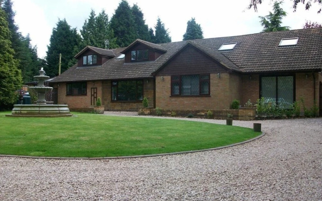 Barncroft Luxury Guest House