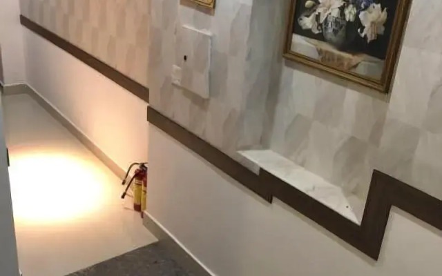 Phi Long Hotel