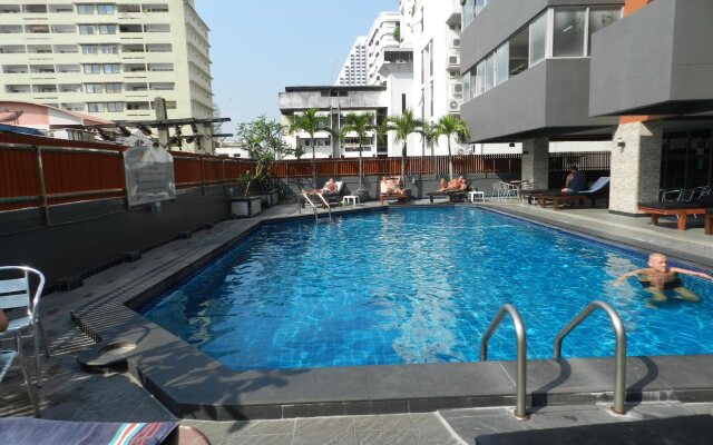 Nanatai Suites