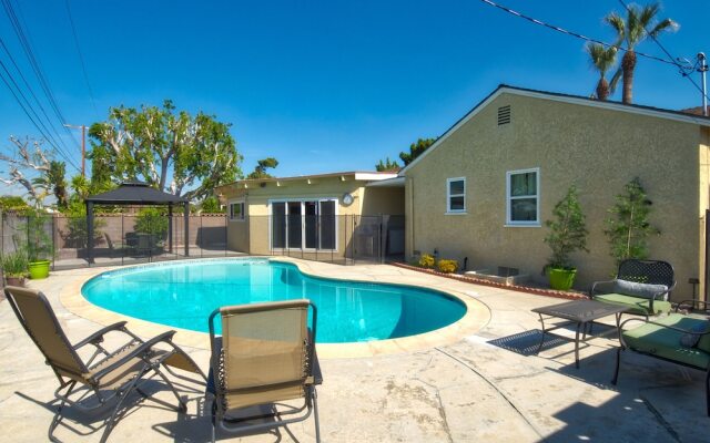 Jungle Cruise 4 Bedrooms 2.5 Bathrooms Home