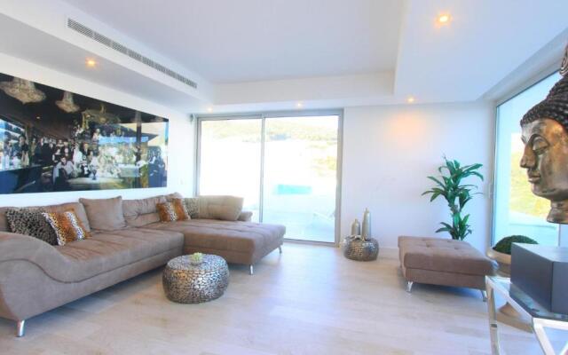 2288 new modern penthouse with privat pool