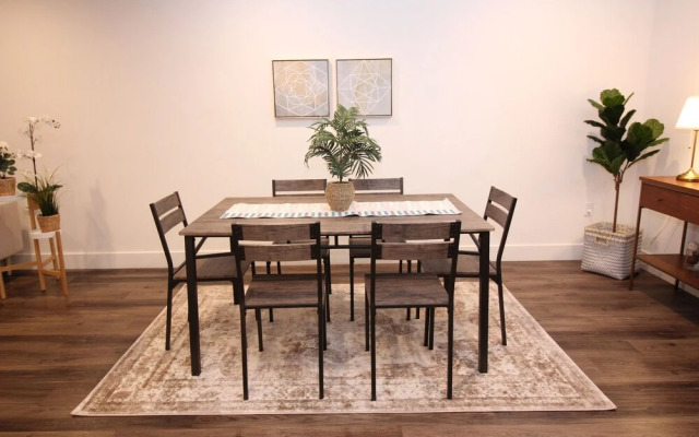 LA Luxury Suites Free Parking 2BD2BA