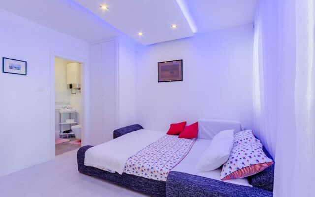 Studio Luce Mala