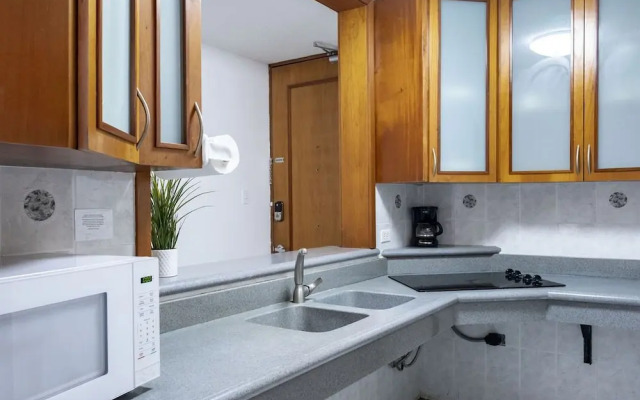 Playa Verde Apt Pool for 4