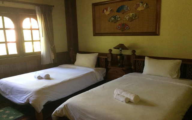 Himawari Restaurant & Cottage