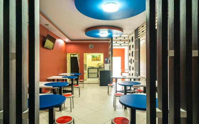 OYO 342 De' Kayakini Hotel