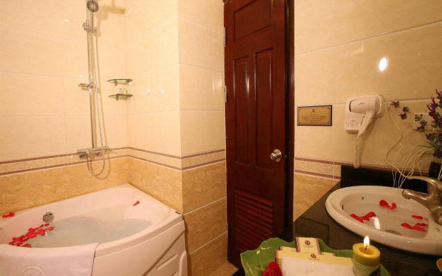 Hanoi House Hostel & Travel