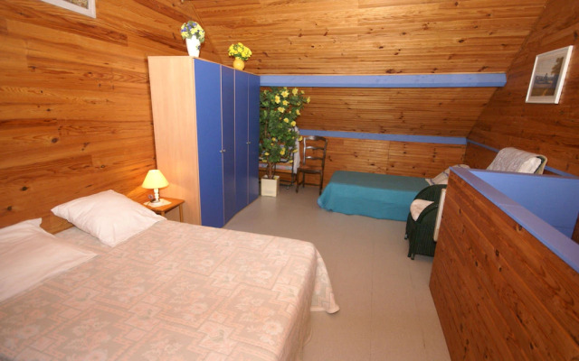 Snug holiday home in Denneville Plage near beach