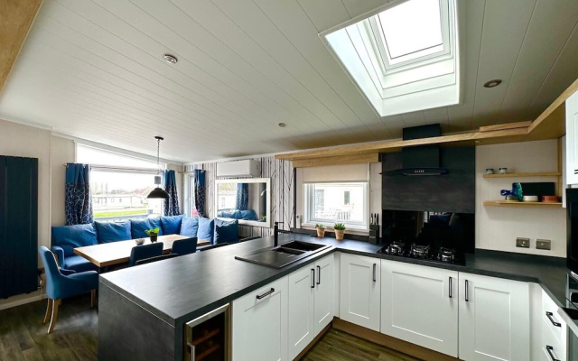 Tranquil 3 Bedroom Lodge Manor Park Hunstanton