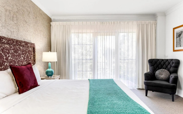 Berry Village Boutique Motel