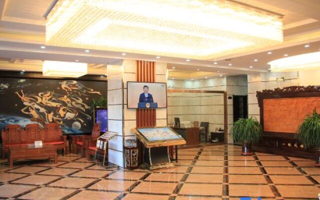 Dunhuang Yingyuan Hotel (Shazhou Night Market)