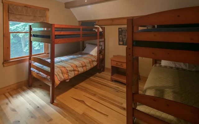 Hidden Creek Cabin Apartment