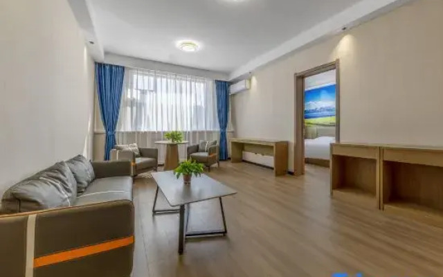 Elong R.YUN Hotel (Wulanchabu Fengzhen Railway Station)