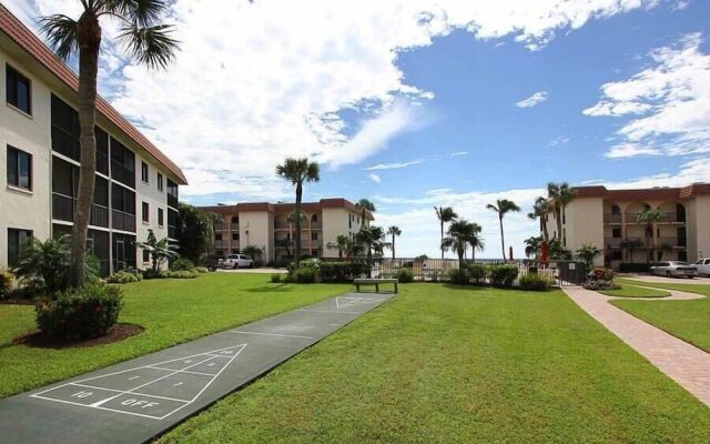 Sandalfoot Beachfront Condominium